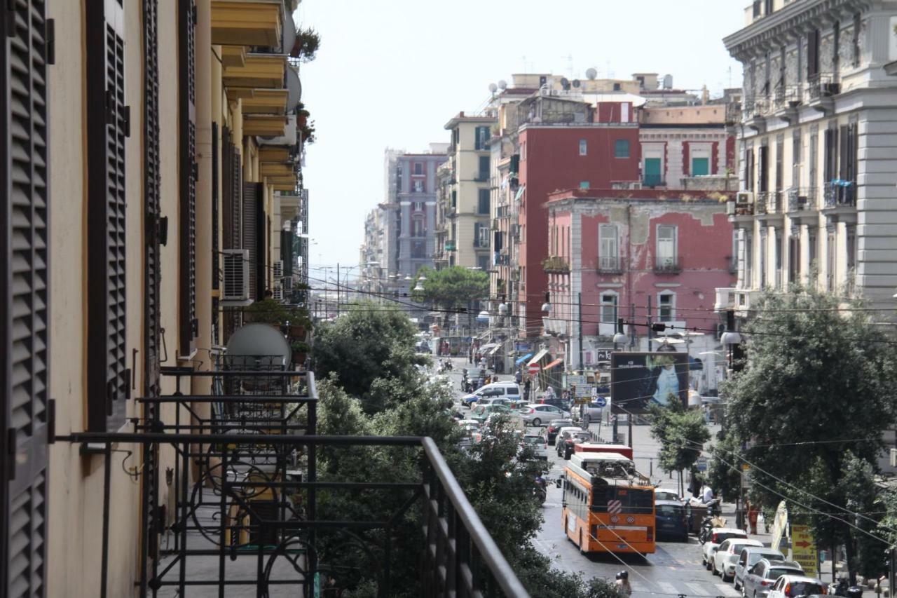 B&B Le Porte Di Napoli Exterior foto