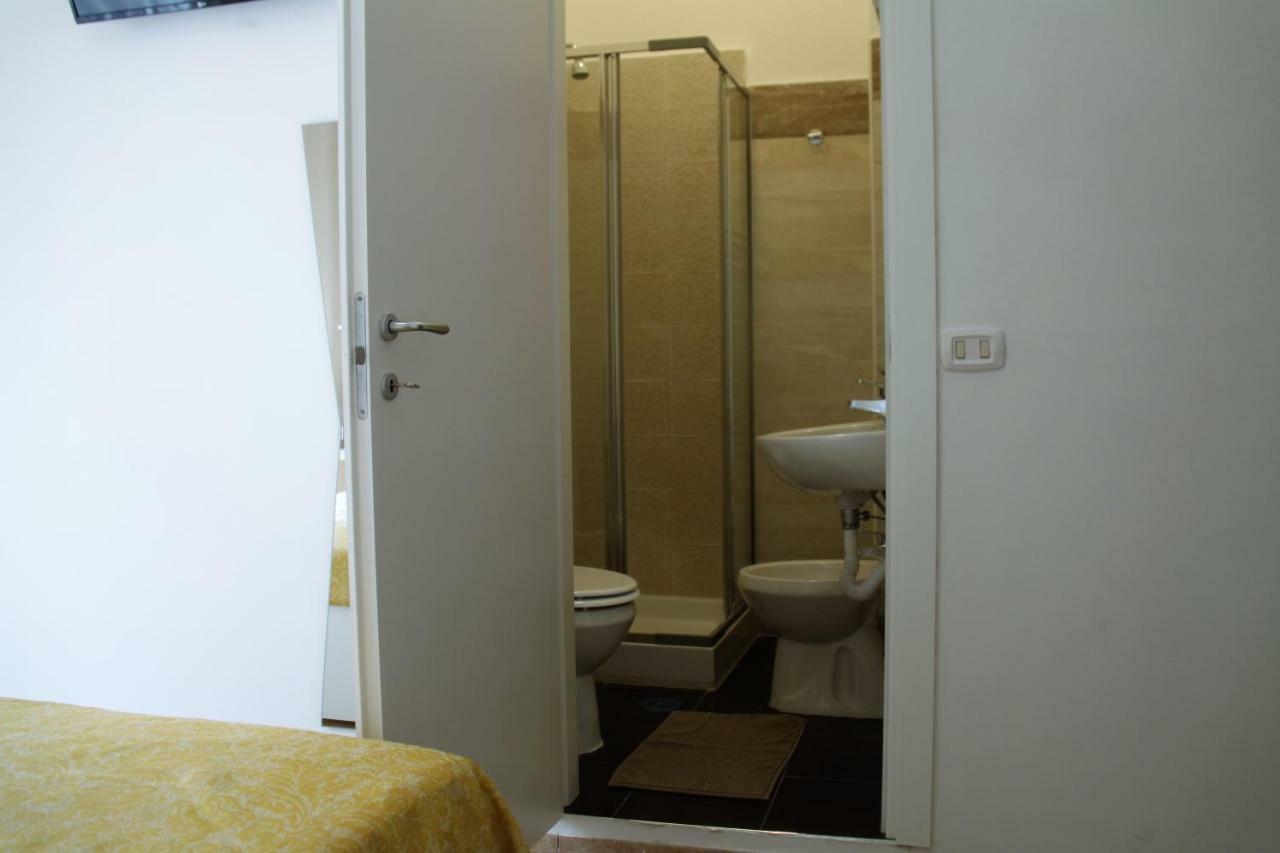 B&B Le Porte Di Napoli Exterior foto